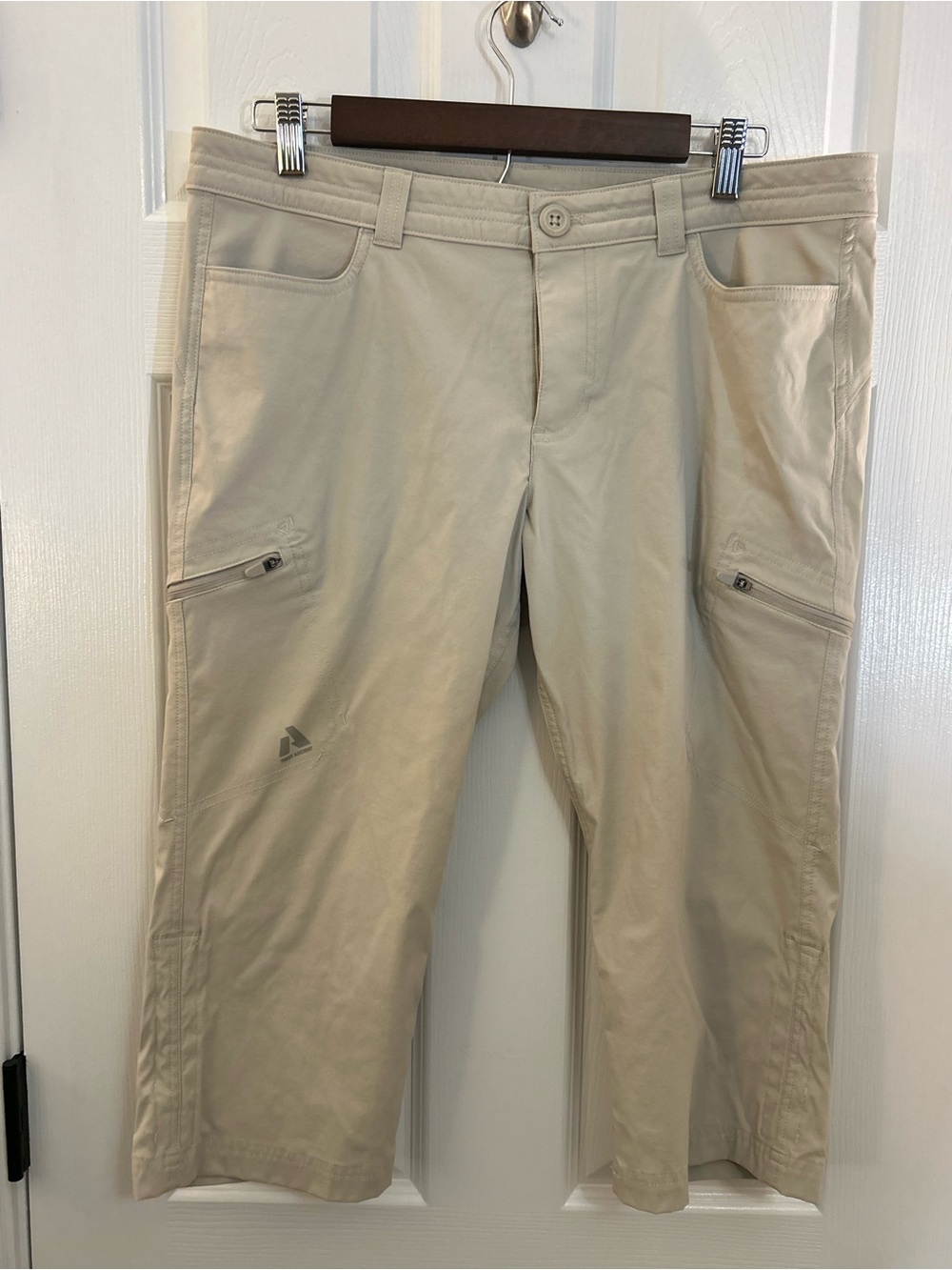 Eddie Bauer First Ascent Guide Pro Capri Pants Beige Women's Size 10P